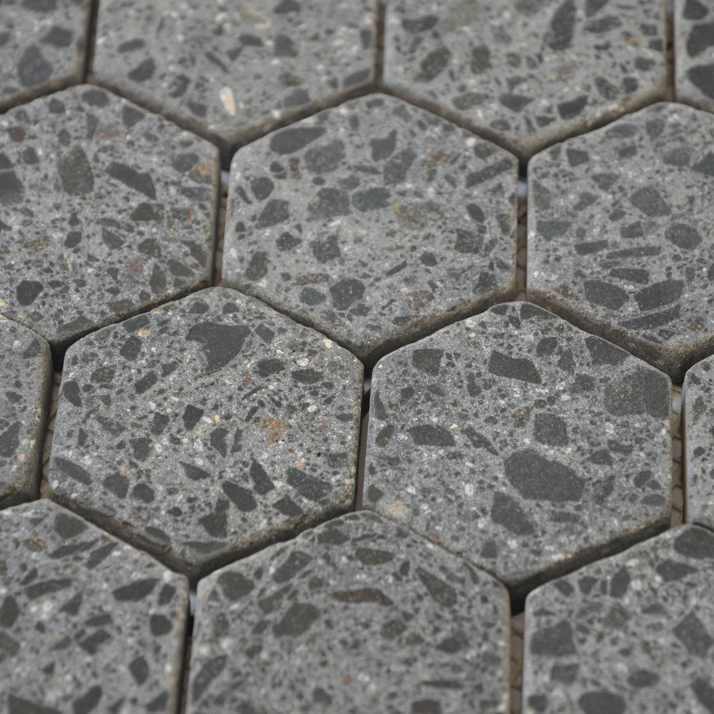 Mosaïque hexagone terrazzo black